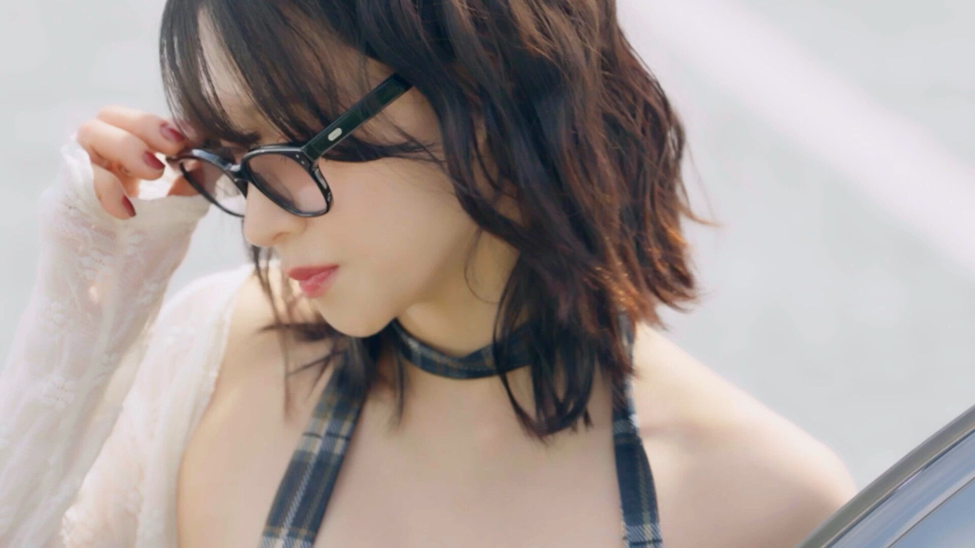 嘘, 美女拍摄中